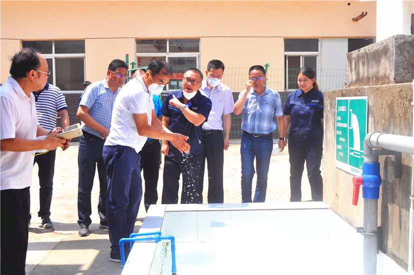 2017年7月27日 市委副书记、市长赵辉视察固废处置公司环境整改情况3_副本 2017年7月27日 市委副书记、市长赵辉视察固废处置公司环境整改情况3_副本