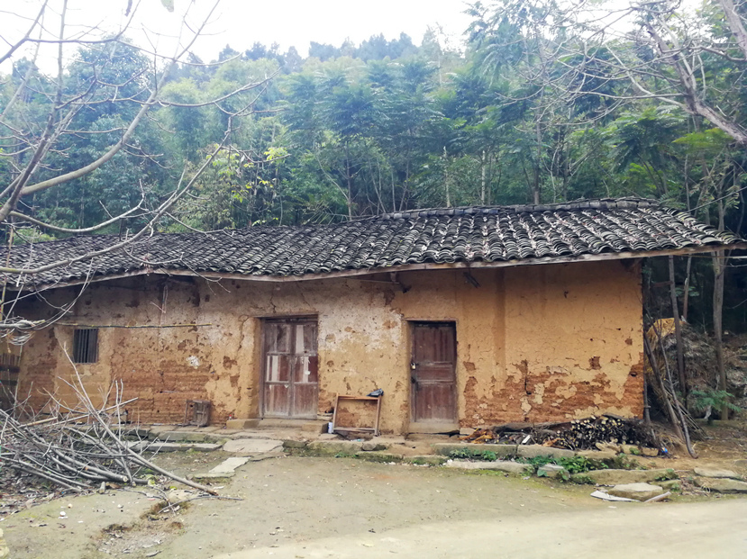 2018年12月12日精准扶贫改危房 贫困农户迁新居5 2018年12月12日精准扶贫改危房 贫困农户迁新居5