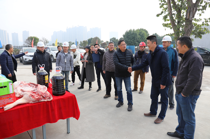 2018年12月15日 慰问一线施工单位 抓牢提标扩容工程2 2018年12月15日 慰问一线施工单位 抓牢提标扩容工程2