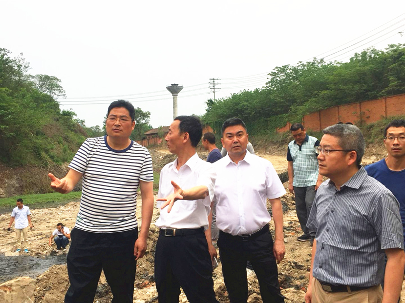 大力推进黑臭水体治理,打赢环保攻坚战