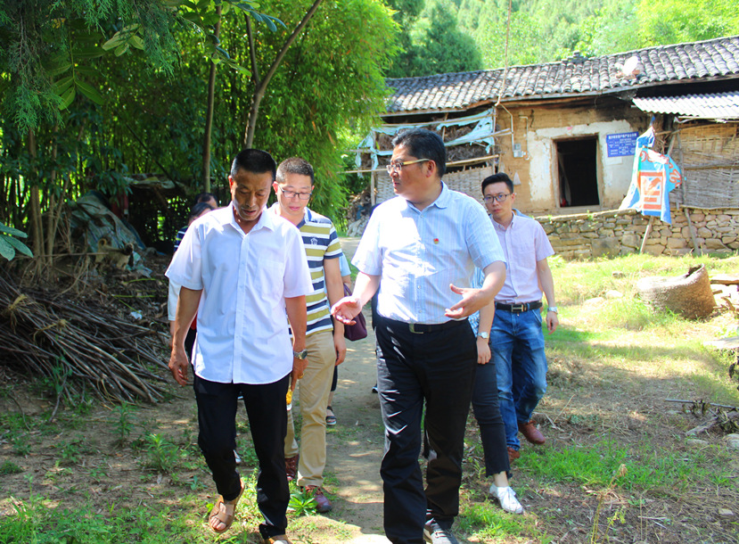 2018年6月6日 不忘初心,牢记使命答好脱贫攻坚民生卷2 2018年6月6日 不忘初心,牢记使命答好脱贫攻坚民生卷2